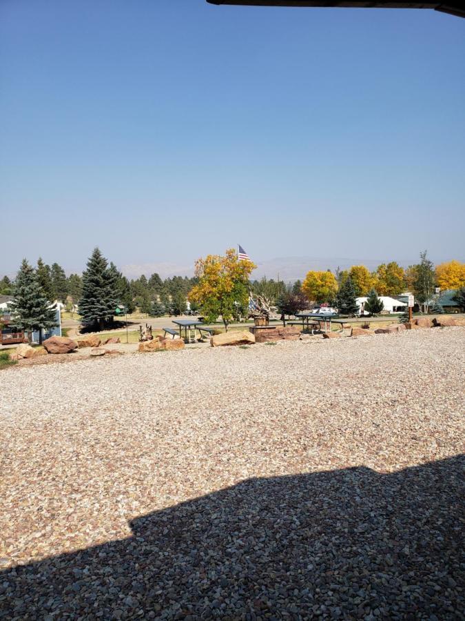 Flaming Gorge Resort Dutch John Экстерьер фото