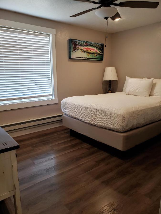 Flaming Gorge Resort Dutch John Экстерьер фото